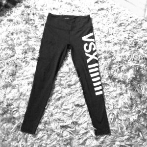 Women’s VSX (Victoria’s Secret) Knockout Legging-M